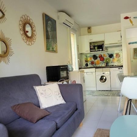 Nice Studio 30 M With Terrace And Pool อองทีบส์ ภายนอก รูปภาพ