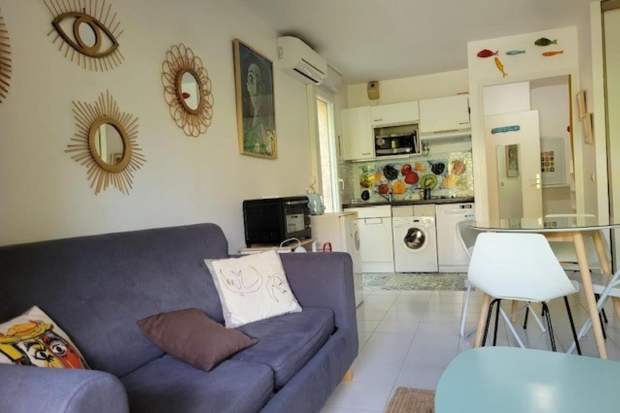 Nice Studio 30 M With Terrace And Pool อองทีบส์ ภายนอก รูปภาพ