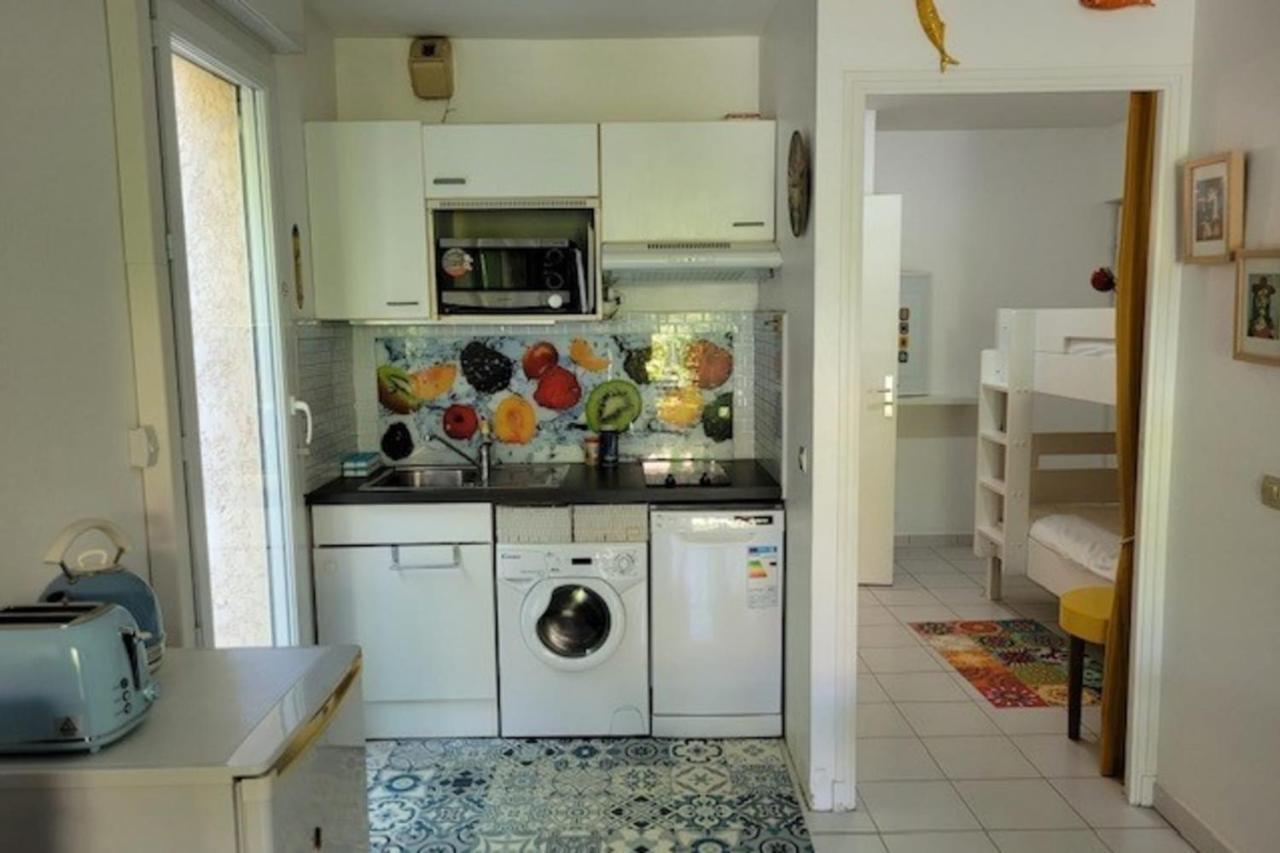 Nice Studio 30 M With Terrace And Pool อองทีบส์ ภายนอก รูปภาพ